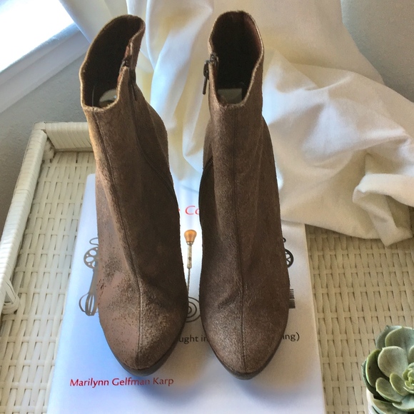 Anthropologie Brown Faux Suede Heeled Ankle Boots Size 8 - Picture 5 of 8